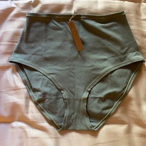 NEW WITH TAGS* Skims Cotton Jersey Full Brief in Sage